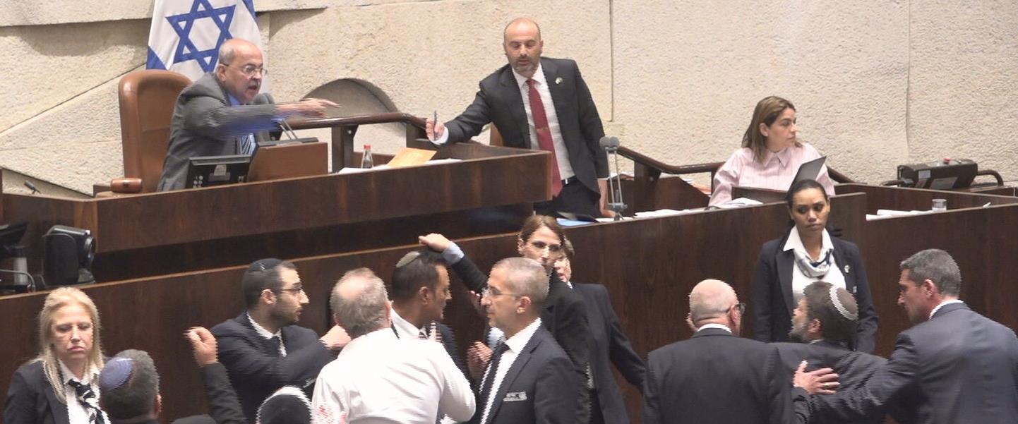 Israël : La loi contre les drapeaux palestiniens approuvée en première lecture