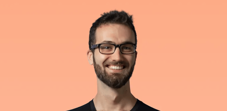 Cet Israélien est devenu millionnaire en rendant virale des spots sur Linkedin