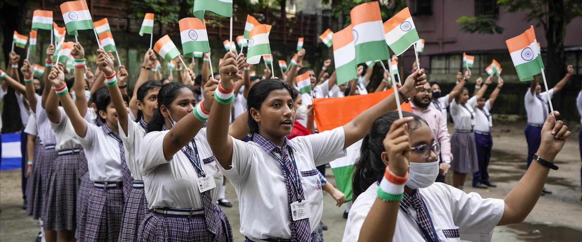 Inde : un garçon de 15 ans battu à mort pour une faute d'orthographe