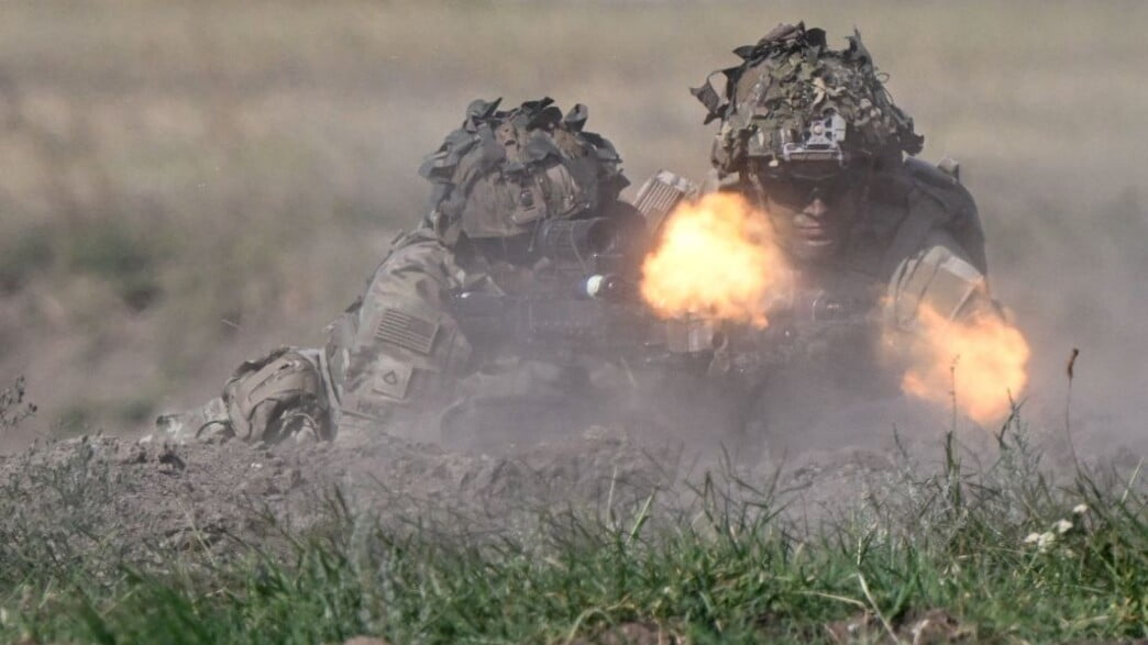 Deux fois plus d'hélicoptères que l'armée israélienne à la frontières de l'Ukraine