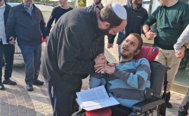 Atteint de paralysie cérébrale il réussi l'examen du Grand Rabbinat d'Israël