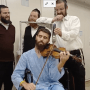 Israël : La musique relie les mondes, une rencontre surréaliste -vidéo-