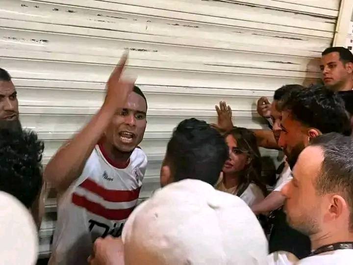 Le Keffieh palestinien refusé au stade du Caire en Egypte