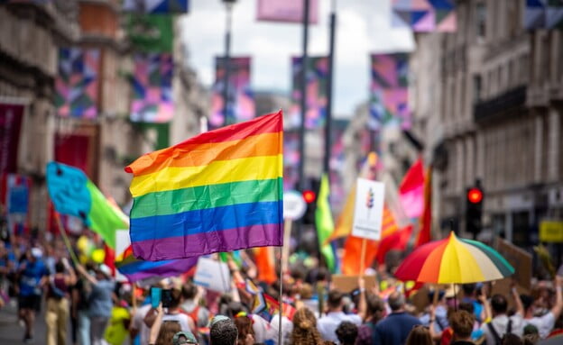 Alerte Terroriste Mondiale : Menaces Accrues lors des Rassemblements de la Fierté