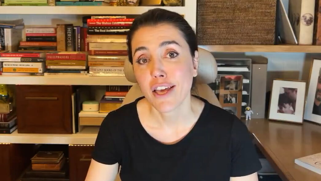 Azra Cohen : L'écrivaine turque en disgrâce après ses propos sur les Palestiniens