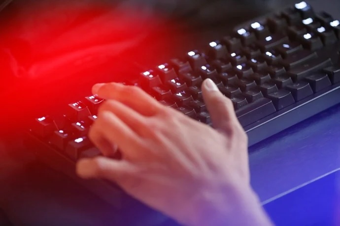 Panne informatique mondiale les compagnies aériennes suspendent leurs vols