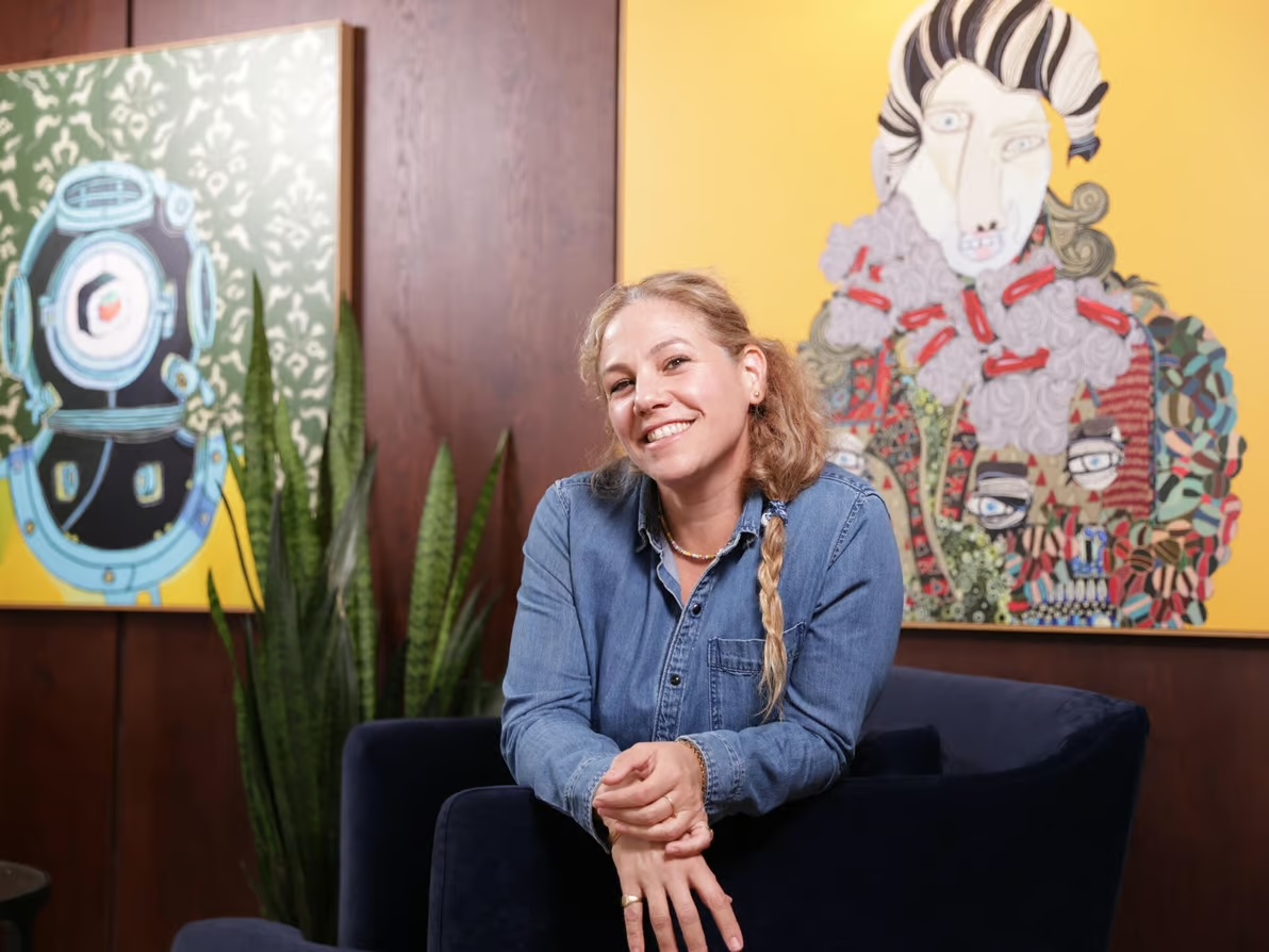 Karin Lauper Dayan : De l'Opulence au Succès, l'Entrepreneuse qui Réinvente la Mode en Israël