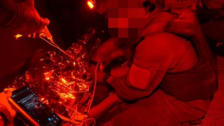 Le Chirurgien Héros de Tsahal : Le Dr Yaron Rodnitsky Sauve des Vies au Cœur de Gaza depuis le 7 Octobre"