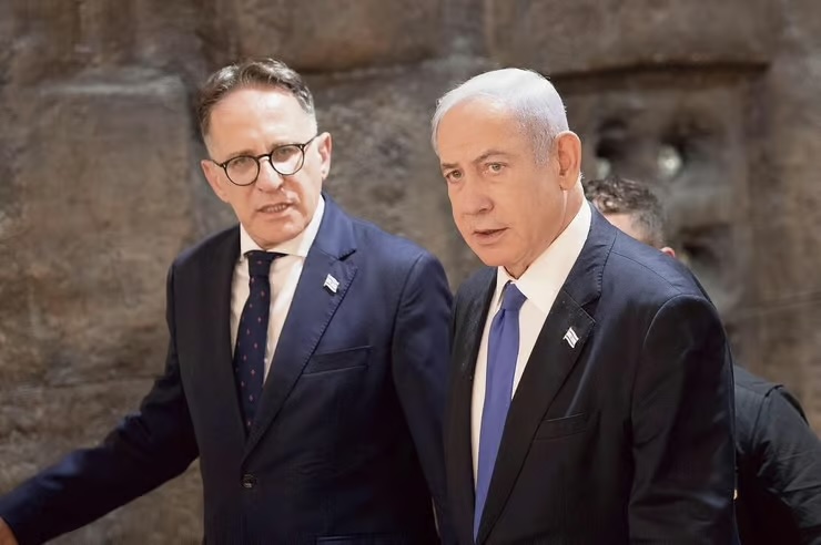 Netanyahu Informé Trop Tard du Massacre, Son Cabinet Cherche à Modifier l'Histoire