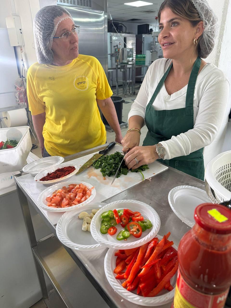 De la cuisine aux champs de bataille : Jackie Azoulay, une cheffe au cœur de la résilience israélienne