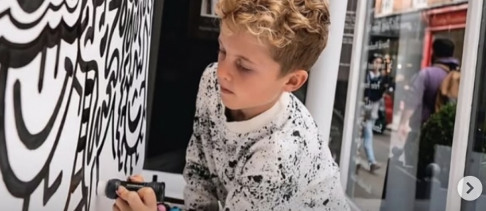 En Israël il dérangeait en classe, aujourd'hui il inspire le monde par son art