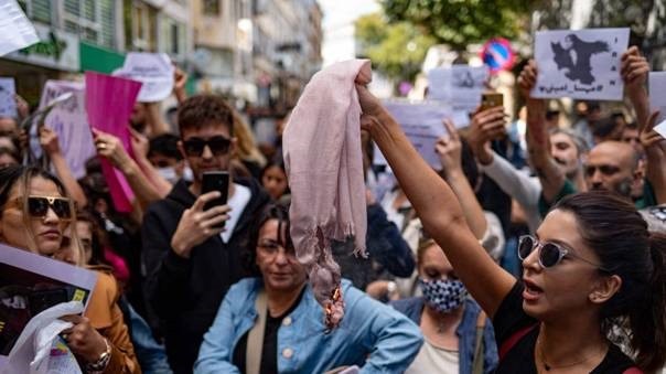L’Iran après les mollahs : le retour supposé du Shah est-il plausible ?