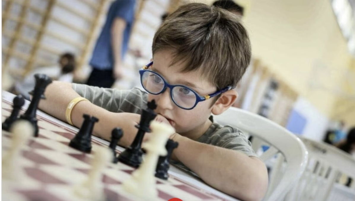 À Jérusalem, un prodige de 6 ans révolutionne l’éducation avec un échiquier