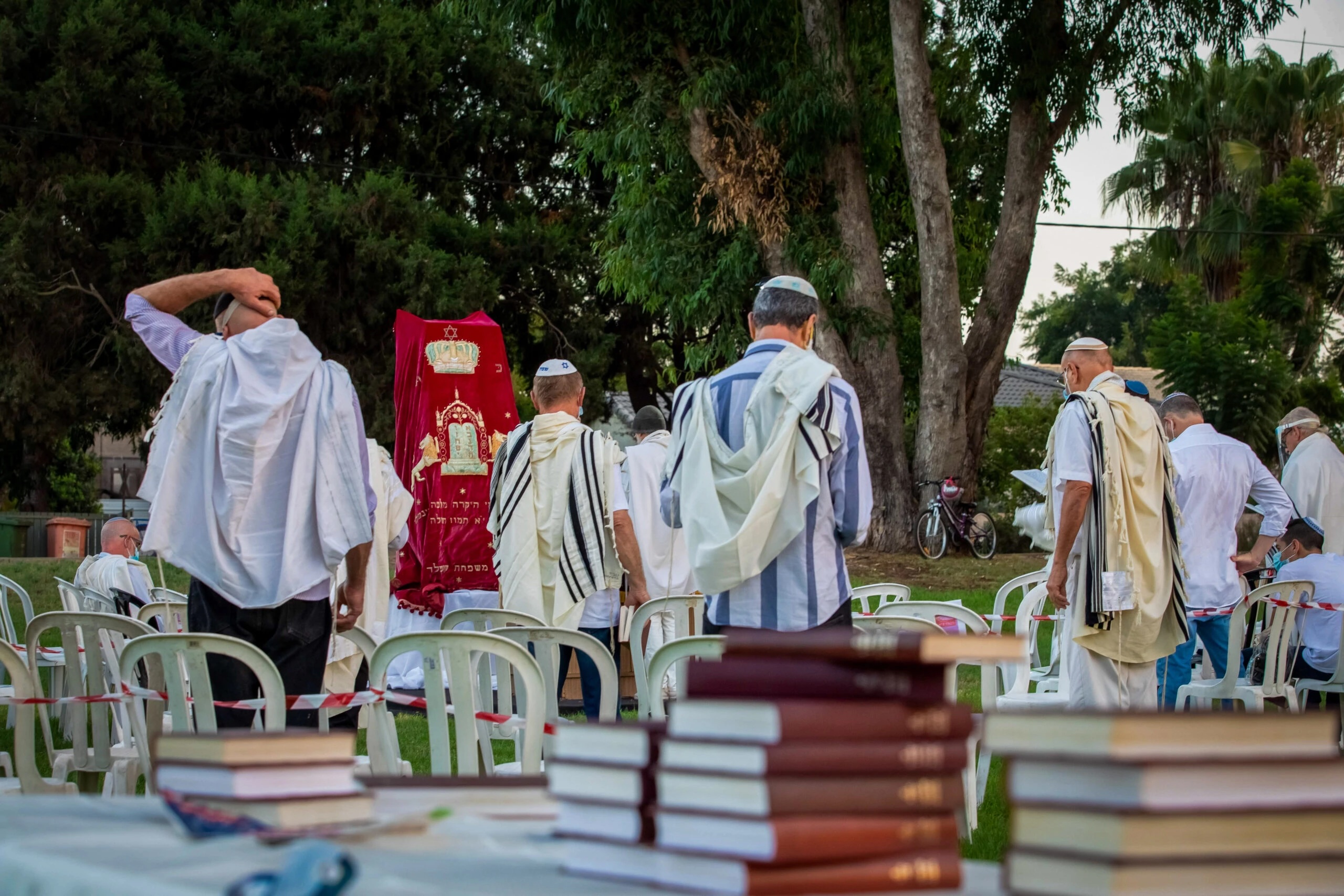 Israël entre tradition et démocratie : qui forge l’identité nationale ? du Pr. Moshe Cohen Eliya