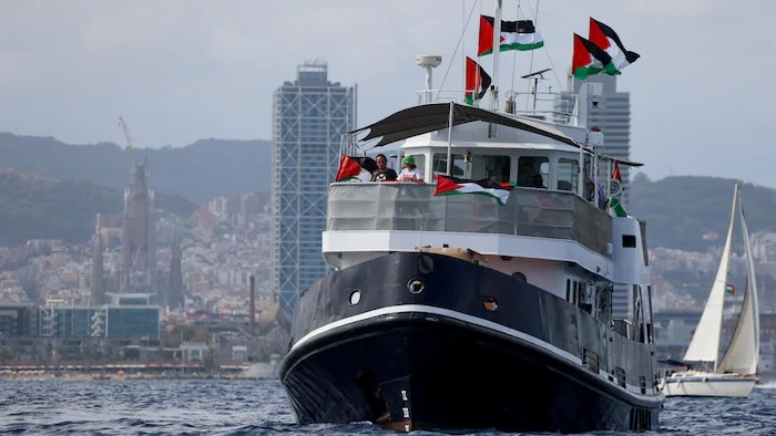 Nuit de chaos, perte de communication : la Flottille en mission pour Gaza est-elle maudite ?