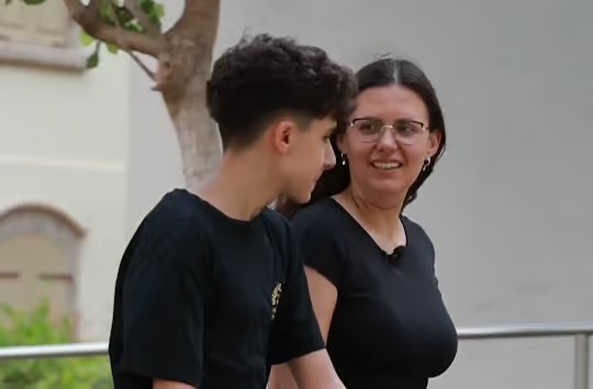 Gestionnaire le jour, danseuse le soir, livreuse en baskets : elle réinvente le travail à Tel-Aviv