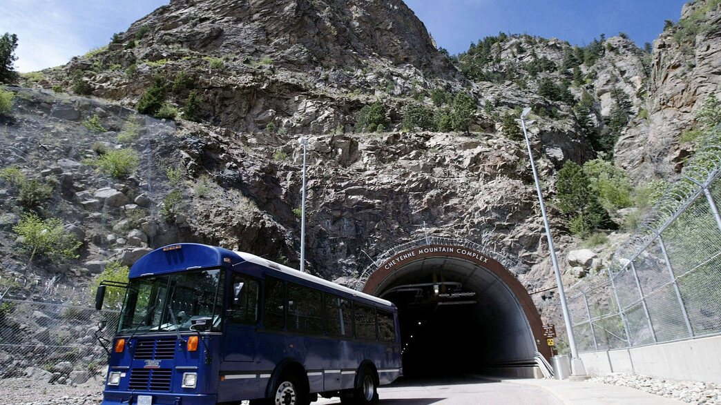 Le bunker invincible de Trump : la ville sans ciel cachée dans les montagnes