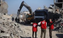 Mise en scène macabre du hamas : restitution d'un corps enterré et déterré devant les caméras