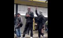 Après l’attentat antisémite de Bondi, la mort des Juifs célébrée à Manchester -VIDEO-