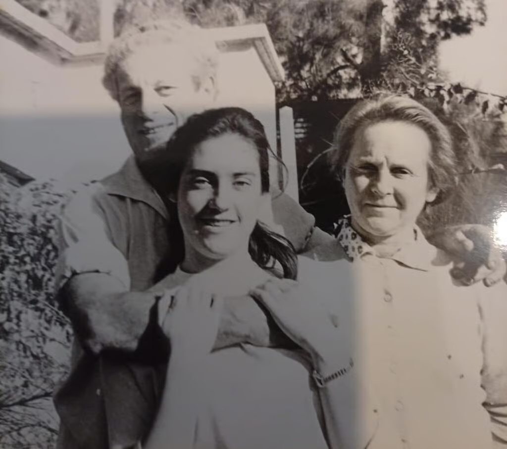 Israël : Adoptée, malade, puis confrontée à la vérité - l’histoire familiale rarissime révélée à 69 ans
