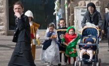 La fin du baby-boom haredi ? Taux de fécondité ultra-orthodoxes au plus bas en 2025