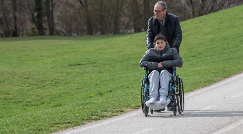 Israël s’attaque à l’impossible : la première greffe de moelle épinière au monde pourrait faire remarcher les paralysés