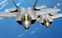 Arrivée stratégique d’un F-22 Raptor à l’aéroport Ben Gurion : un signal géopolitique fort