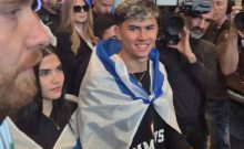 Ahavat HaShem Gordon revient en Israël : « C’est un honneur pour un Juif de brandir son drapeau »