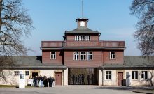 Keffiehs à Buchenwald : quand l’extrême gauche allemande défie la mémoire de la Shoah