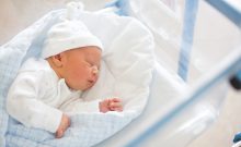 La médecine la disait stérile : elle accouche de deux paires de jumeaux en moins d’un an