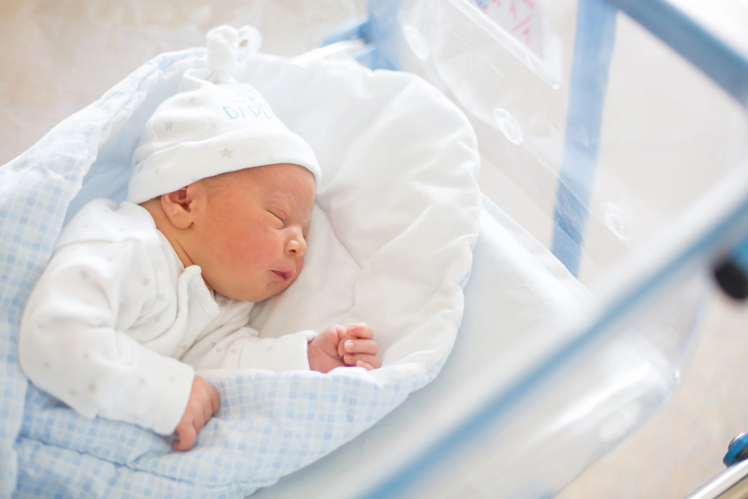 La médecine la disait stérile : elle accouche de deux paires de jumeaux en moins d’un an