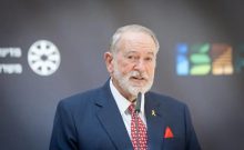 Mike Huckabee revendique un Israël “du Nil à l’Euphrate” : Washington tente d'éteindre l'incendie