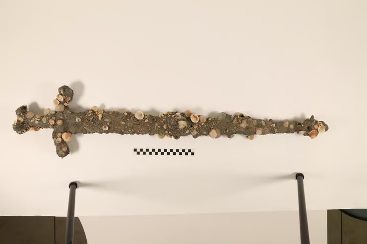 Une épée croisée du XIIᵉ siècle découverte au sud de Haïfa