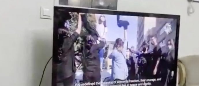 La télévision d'État iranienne , l'IRIB, à Téhéran rasé