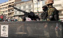 Téhéran sous choc : un drone israélien frappe le Bassidj, l’Iran dénonce une conspiration Mossad-royaliste