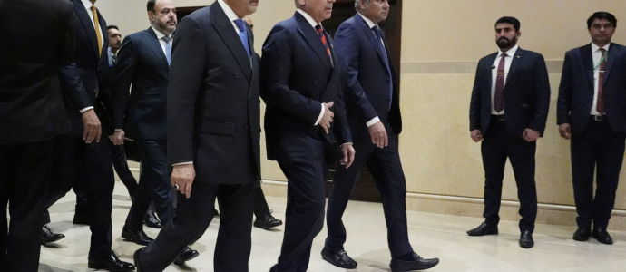 Négociations Iran–États-Unis : Téhéran en situation d’asphyxie exige un déblocage immédiat de milliards