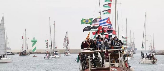 En route pour Israël : 175 activistes s'amusent sur le navire de la marine nationale -vidéo-