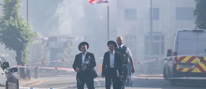 Antisémitisme à Londres : incendie criminel au supermarché casher de Golders Green