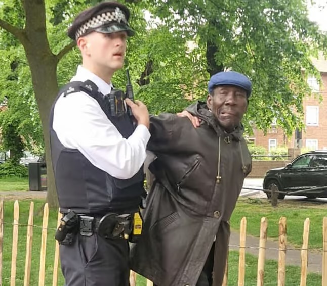 Antisémitisme à Londres : une femme agresse un garçon haredi, un homme frappe des femmes avec sa ceinture