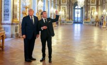 Trahison à Versailles : Trump signe la reddition américaine et condamne Israël à la solitude