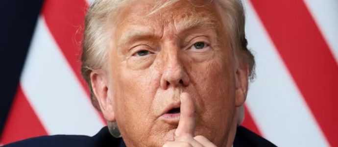 Capitulation américaine : Trump applaudit sa propre défaite