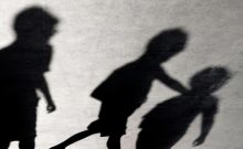 Israël : des parents et grands-parents filmaient et diffusaient les viols de leurs propres enfants