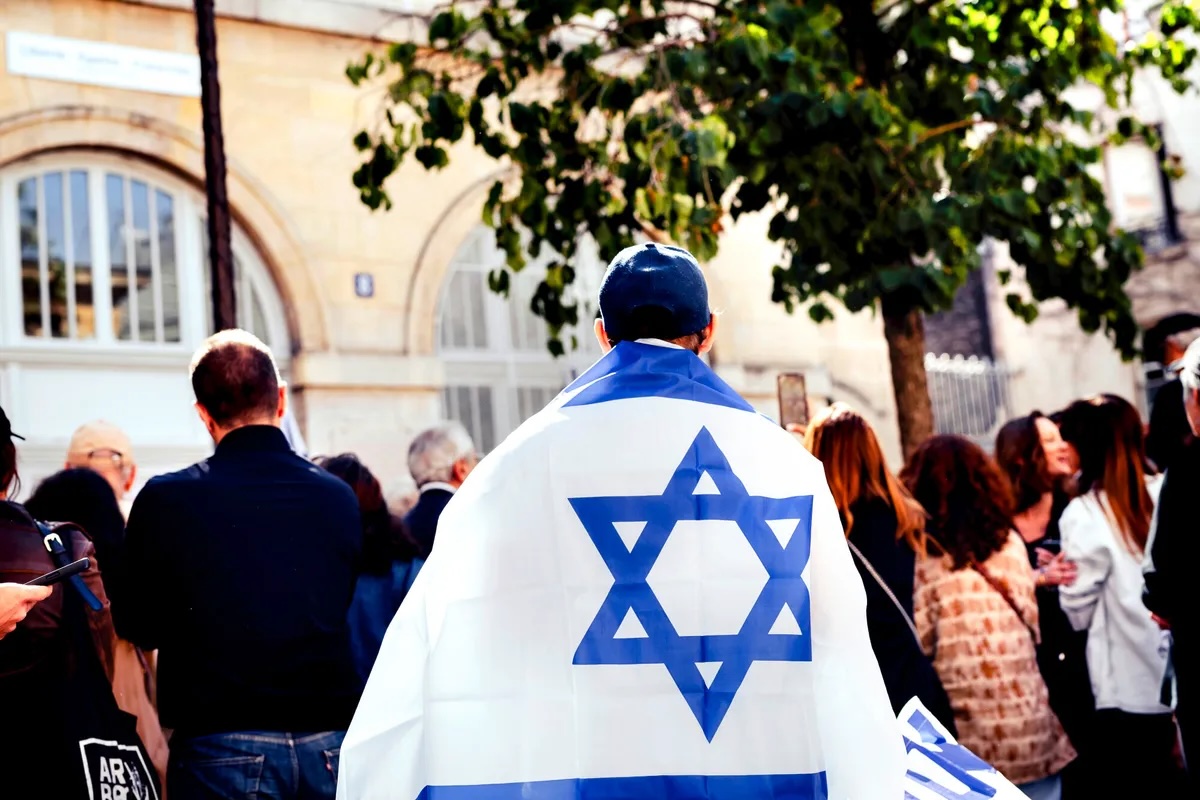 UN GRAND PAYS, MAIS LEQUEL ? Organiser la fuite des Juifs de France… loin d'Israël