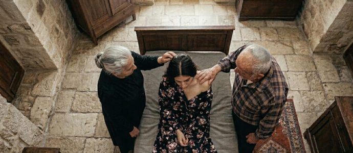 « Il m'a dit que j'allais recevoir un tikoun » : comment un couple violait des femmes au nom de Dieu