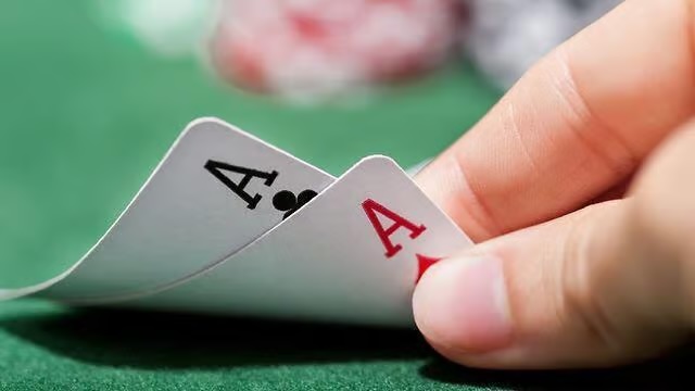 Coup de Poker : un champion du monde israélien risque 25 ans de prison aux États-Unis