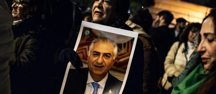 Reza Pahlavi face aux bots : Alexandre Moussier met les mots sur le doute