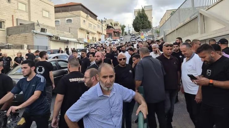 Mafia en Israël : une famille arabe fait plier ses racket­teurs après dix jours de résis­tance