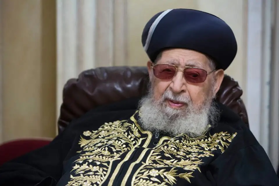 Élections israéliennes 2026 : le Shas ressuscite le rabbin Ovadia Yossef en hologramme