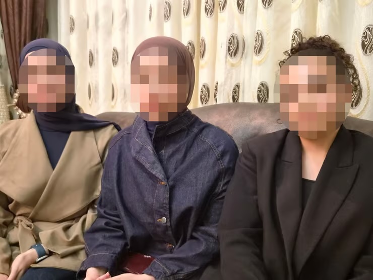 Jérusalem : quatre étudiantes en médecine voilées aspergées de café et traitées de « terroristes »