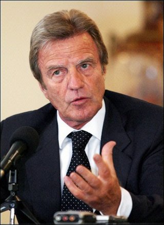 Bernard-Kouchner-1-6.jpg